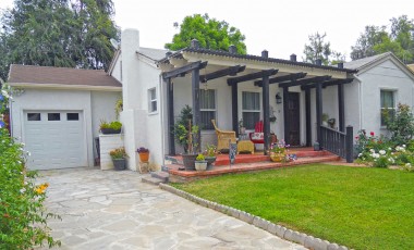 4081 Larchwood Place, Riverside CA 92506 -- Incredible curb appeal on this bungalow cottage complete with rose bushes lining the sidewalk and unique stamped driveway. 4081 Larchwood Pl., Riverside