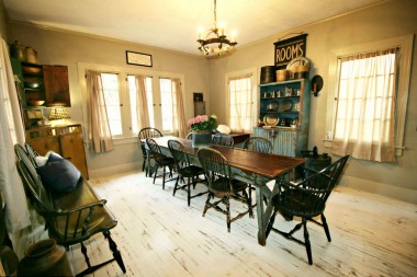 Spacious formal dining room -- think of the entertaining you can do with this room!