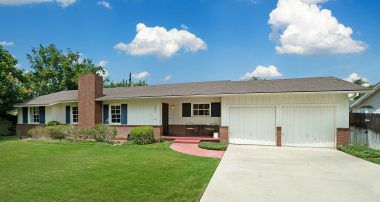 5825 Palm Ave, Riverside CA 92506 listed by THE SISTER TEAM