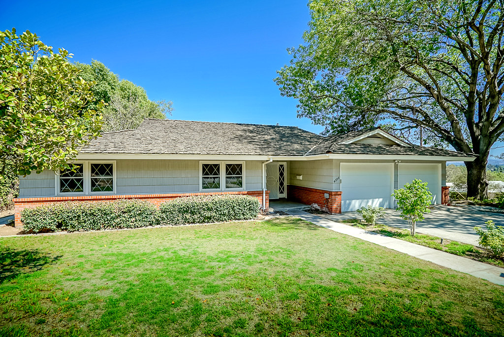 4380 Miramonte Pl., Riverside, CA 92501 listed by THE SISTER TEAM