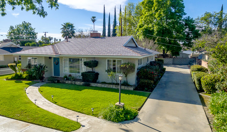 5625 Tower Rd., Riverside CA 92506 listed by THE SISTER TEAM