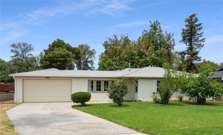 4795 Sierra Street, Riverside CA 92504 -- 3 bedrooms, 1 bathroom with over a quarter acre sized yard!