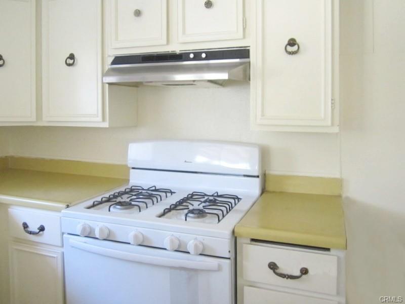 Unit #1 -- vintage kitchen