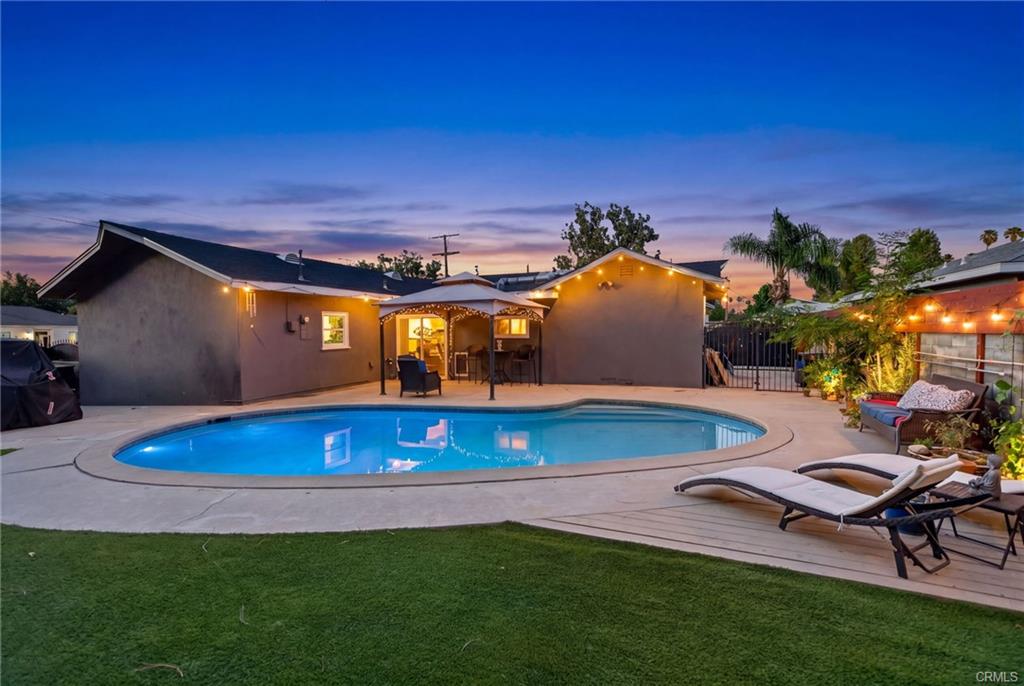 The magical backyard comes alive after sunset!